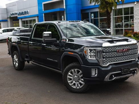 Used 2021 GMC Sierra 3500 Denali w/ Denali Ultimate Package AWD/4WD image 2