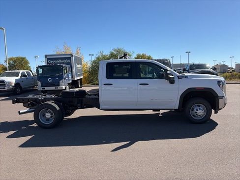 New 2026 GMC Sierra 3500 Pro w/ Convenience Package AWD/4WD image 4