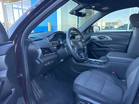 Used 2023 Chevrolet Traverse LT w/ Rear Camera Mirror Package image 20