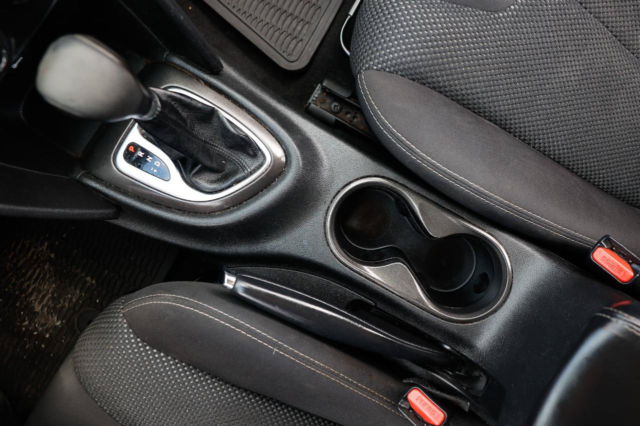 Used 2016 Dodge Dart SXT FWD image 31