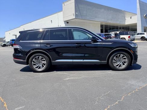 Used 2023 Lincoln Aviator 2WD w/ Elements Package image 3