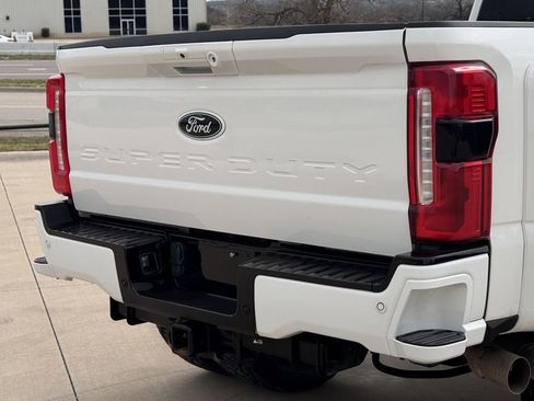 Used 2024 Ford F450 Lariat w/ Lariat Ultimate Package image 11