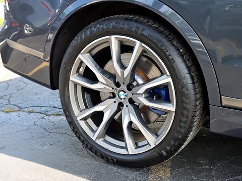 Used 2022 BMW X7 M50i w/ Executive Package AWD/4WD image 5