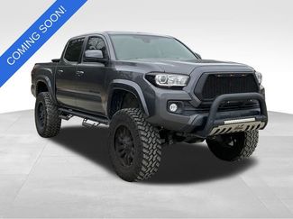Used 2018 Toyota Tacoma SR5 video 1