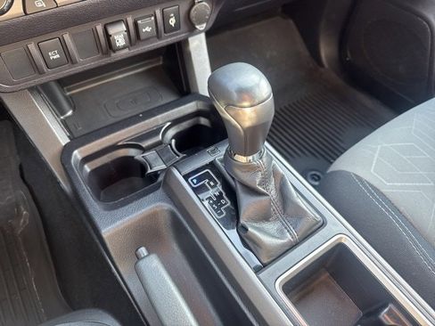 Used 2021 Toyota Tacoma TRD Off-Road image 28