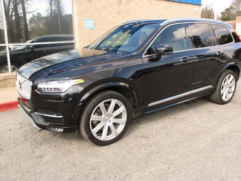 Used 2016 Volvo XC90 T6 image 3