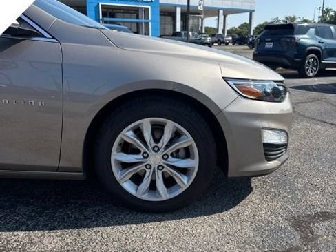 Used 2025 Chevrolet Malibu LT FWD image 10