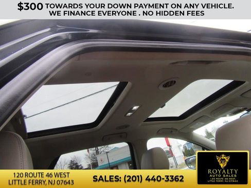 Used 2019 Buick Enclave Essence w/ LPO, Sport Appearance Package image 10