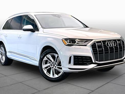 Used 2023 Audi Q7 2.0T Premium Plus w/ Premium Plus Package AWD/4WD image 3