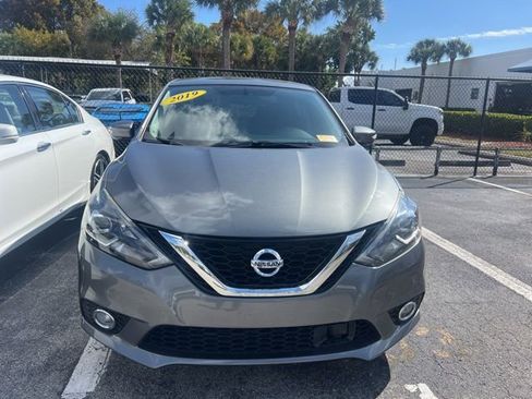 Used 2019 Nissan Sentra SR image 3