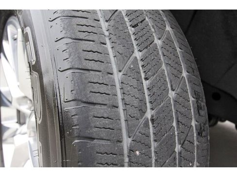 Used 2021 Chevrolet Tahoe Premier w/ Premium Package image 31