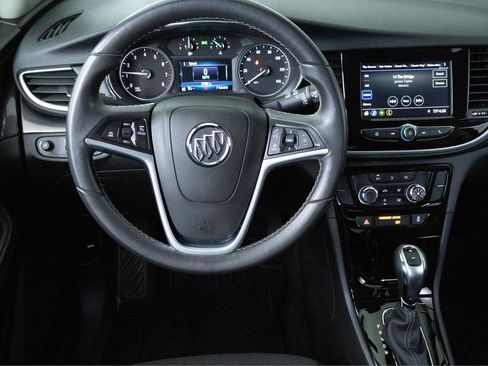 Certified 2022 Buick Encore Preferred AWD/4WD image 11