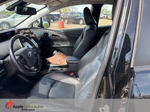 Used 2020 Toyota Prius XLE w/ Advanced Technology Package FWD image 7