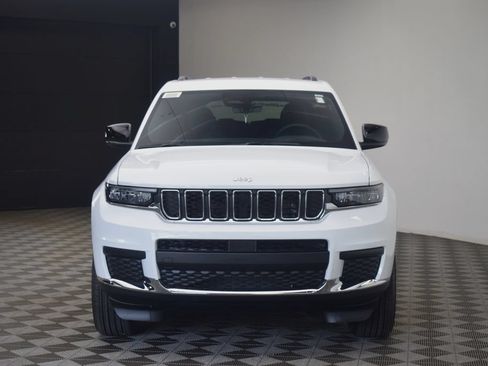 New 2026 Jeep Grand Cherokee L Laredo AWD/4WD image 2