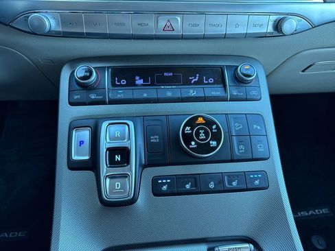 Used 2021 Hyundai Palisade Calligraphy image 5