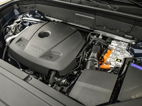 New 2026 Volvo XC90 T8 Core AWD/4WD image 31