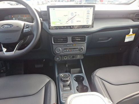 New 2025 Ford Maverick Lariat w/ Black Appearance Package image 17