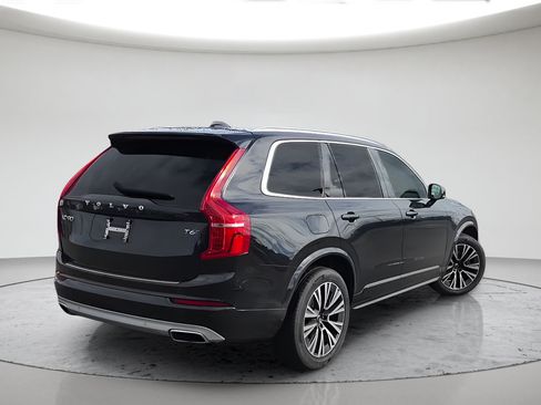 Used 2021 Volvo XC90 T6 Momentum w/ Climate Package AWD/4WD image 7