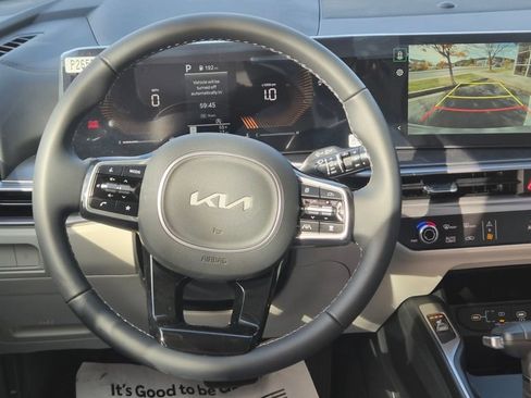 New 2025 Kia Sorento S image 20
