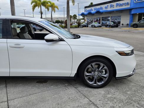 Certified 2025 Honda Accord EX-L image 2