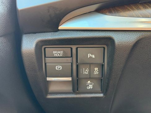 Used 2020 Acura MDX SH-AWD w/ Technology Package image 18
