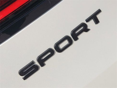 New 2026 Land Rover Range Rover Sport Dynamic SE image 8