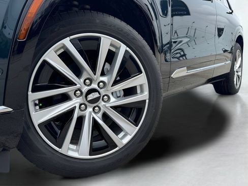 New 2027 Cadillac Vistiq Luxury w/ LPO, Floor Liner Package AWD/4WD image 2