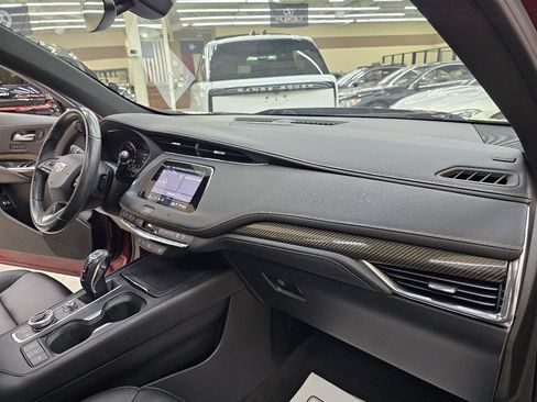 Used 2019 Cadillac XT4 Sport w/ Cold Weather Package FWD image 22