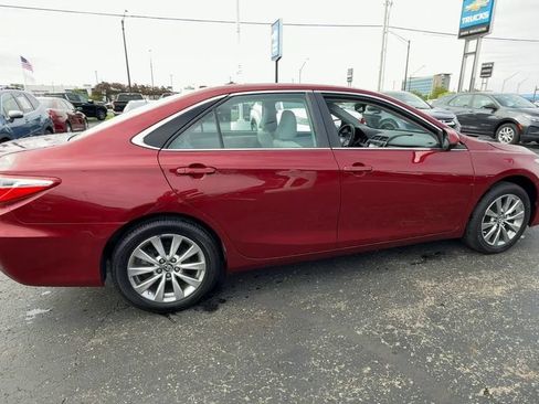 Used 2017 Toyota Camry XLE w/ Moonroof Package FWD image 8
