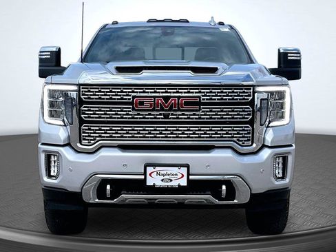 Used 2022 GMC Sierra 2500 Denali AWD/4WD image 3
