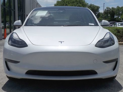Used 2023 Tesla Model 3 Standard Range RWD image 10