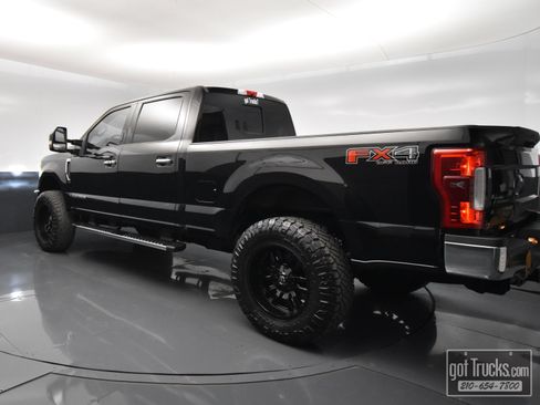 Used 2017 Ford F250 Lariat w/ Lariat Ultimate Package AWD/4WD image 5