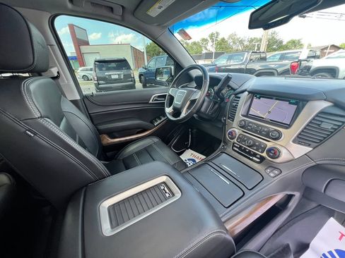 Used 2019 GMC Yukon Denali w/ Denali Ultimate Package AWD/4WD image 52