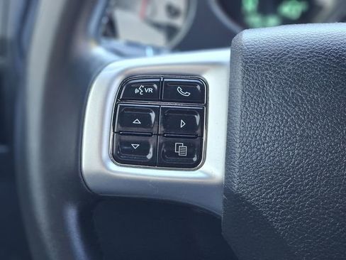 Used 2013 Dodge Challenger R/T image 17