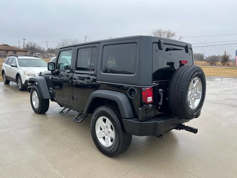 Used 2013 Jeep Wrangler Unlimited Sport AWD/4WD image 6