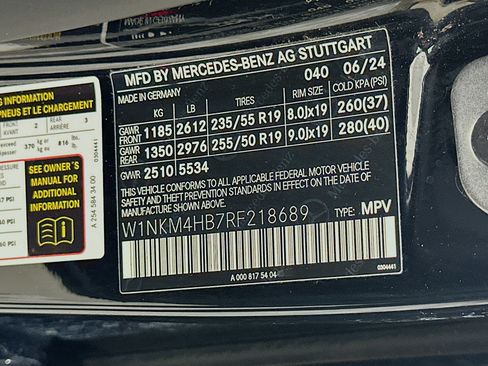 Used 2024 Mercedes-Benz GLC 300 4MATIC w/ AMG Line image 12