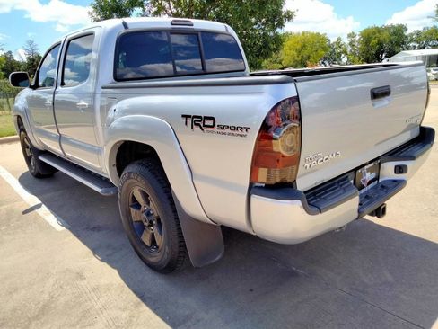 Used 2011 Toyota Tacoma PreRunner w/ TRD Sport Pkg image 7