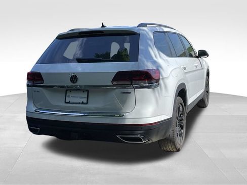 Certified 2023 Volkswagen Atlas SE AWD/4WD image 4