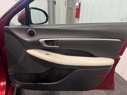 Used 2025 Hyundai Sonata SEL image 16