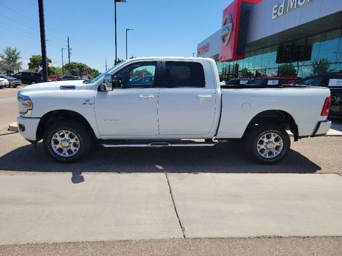 Used 2024 RAM 2500 Laramie AWD/4WD image 4