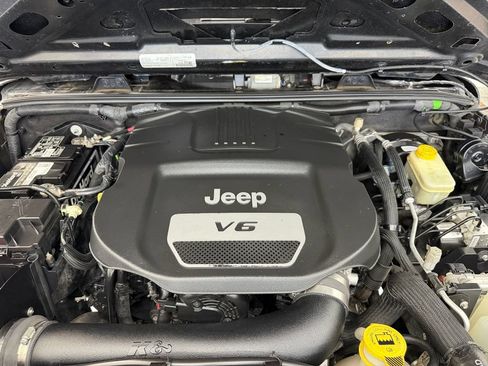 Used 2017 Jeep Wrangler Unlimited Sport AWD/4WD image 20