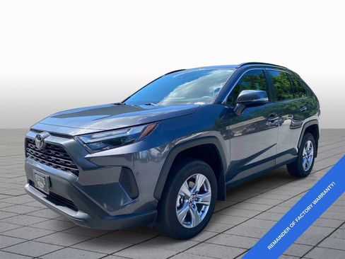 Used 2025 Toyota RAV4 XLE w/ Convenience Package FWD image 3