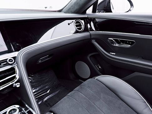 Used 2023 Bentley Flying Spur S V8 AWD/4WD image 81