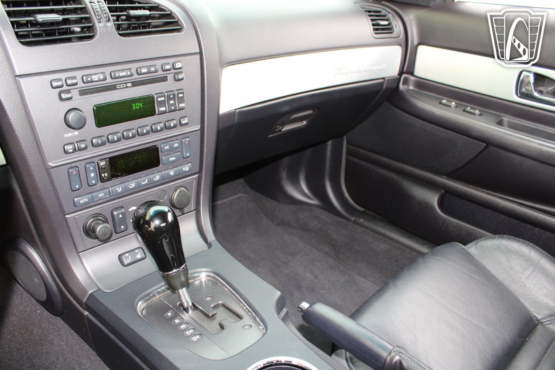 Used 2003 Ford Thunderbird RWD image 6
