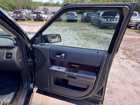 Used 2011 Ford Flex SEL image 21