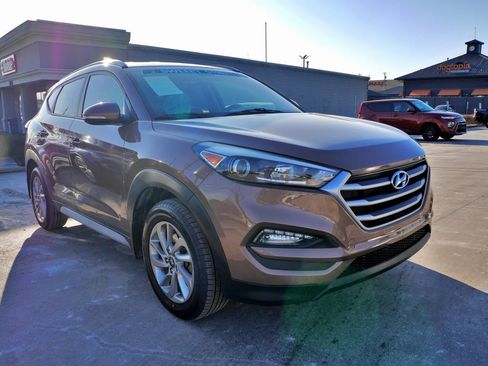Used 2017 Hyundai Tucson SE Plus image 4
