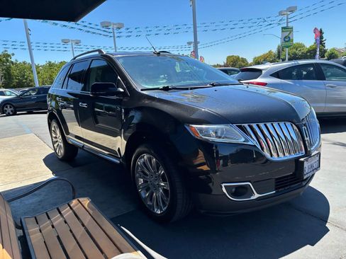 Used 2015 Lincoln MKX AWD w/ Equipment Group 101A image 3