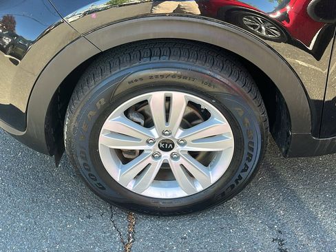 Used 2017 Kia Sportage LX AWD/4WD image 9