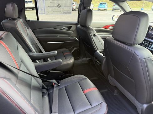New 2026 Chevrolet Traverse RS w/ LPO, Floor Liner Package image 25