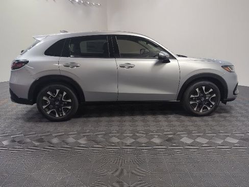 New 2026 Honda HR-V EX-L image 6